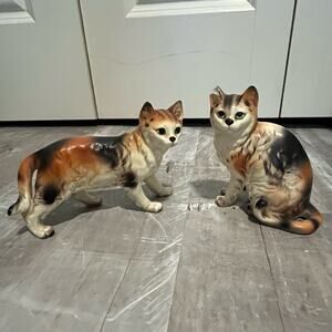 Vintage Napco calico cat figurines, set of 2